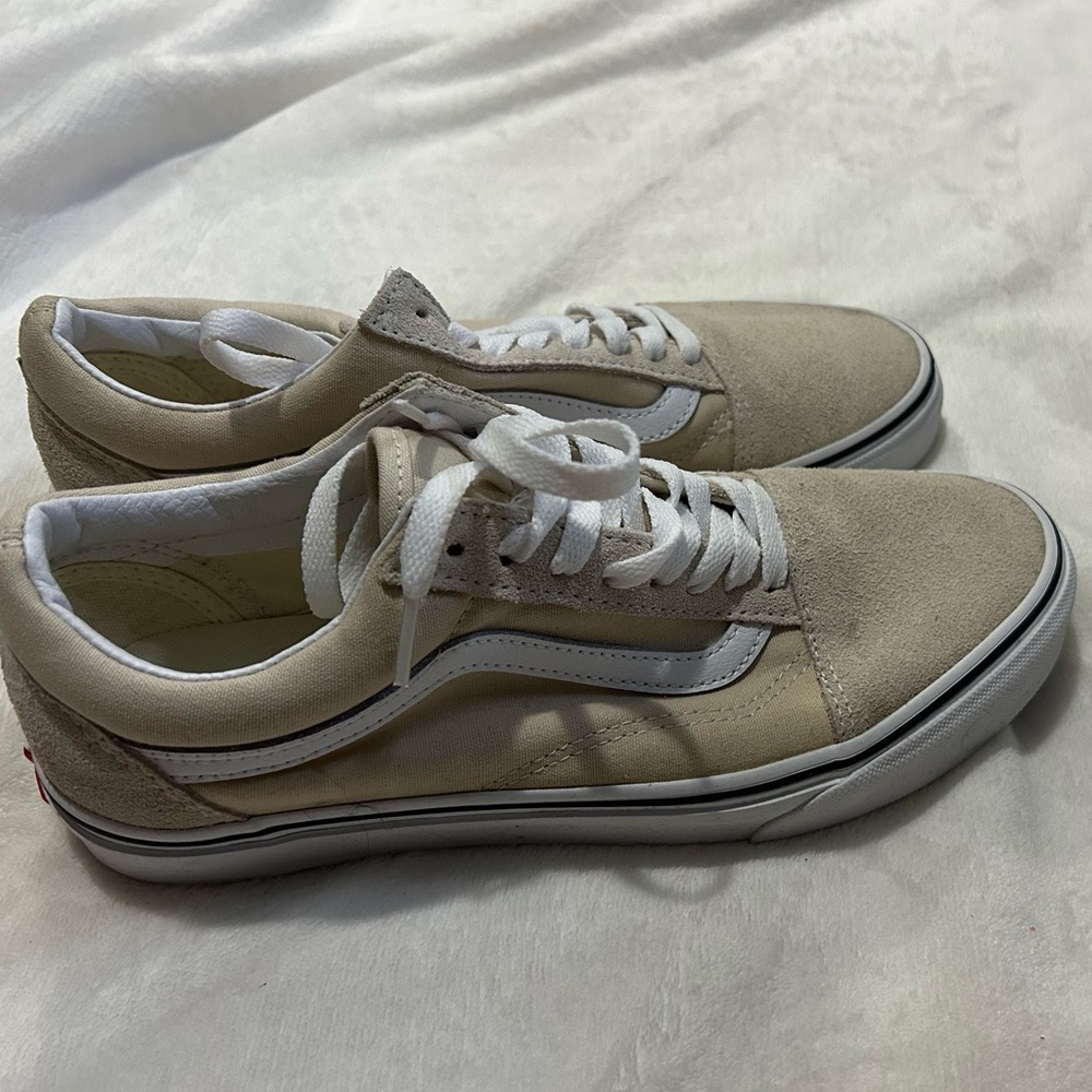 Vans Women’s Turtledove/True White Old Skool Sneakers
